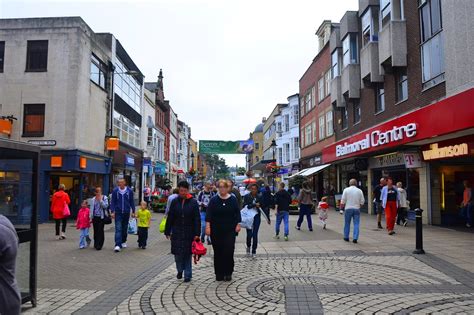 shopping outlets near scarborough.